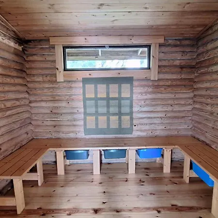 Metsaesydaen Moekki 4 Mettaepoeyroeoe