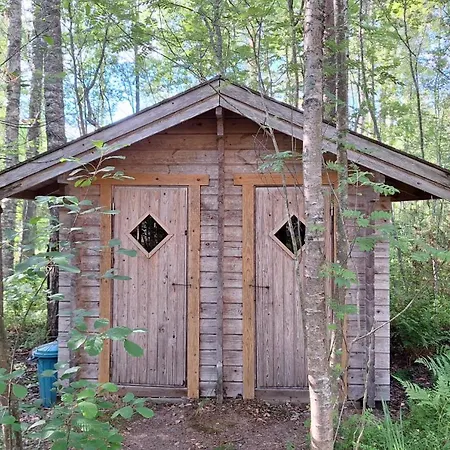 Camping Metsaesydaen Moekki 4 Mettaepoeyroeoe