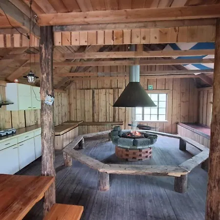 Metsaesydaen Moekki 4 Mettaepoeyroeoe *