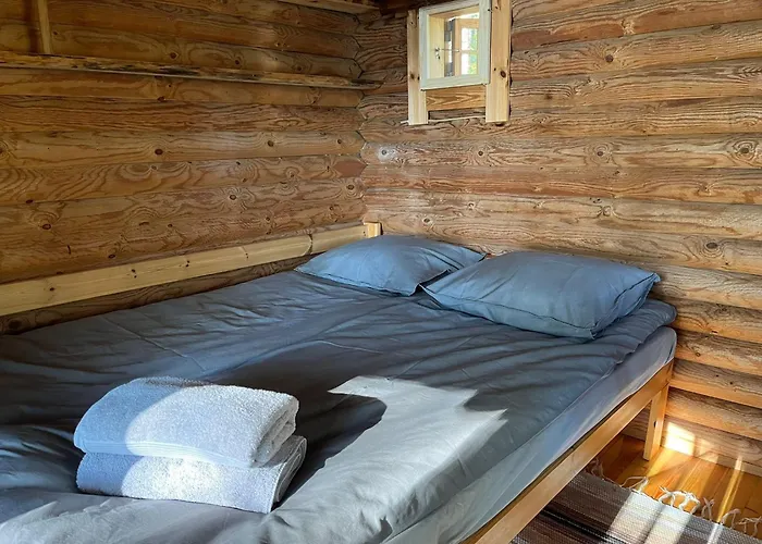 Metsaesydaen Moekki 4 Mettaepoeyroeoe