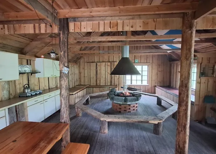 Metsaesydaen Moekki 4 Mettaepoeyroeoe *