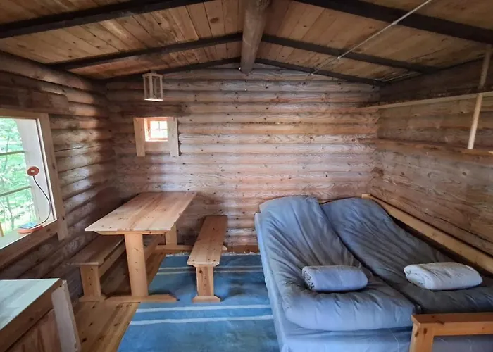 Metsaesydaen Moekki 4 Mettaepoeyroeoe Puumala